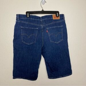 EUC Levi’s Blue Denim Bermuda Shorts Women’s 31 Mid‑Rise Stretch Jean Shorts